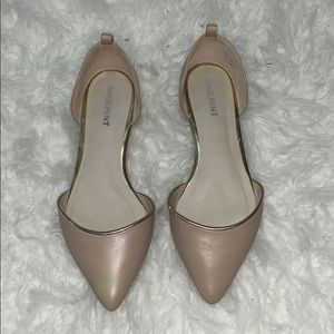 Nude pointed toe flats